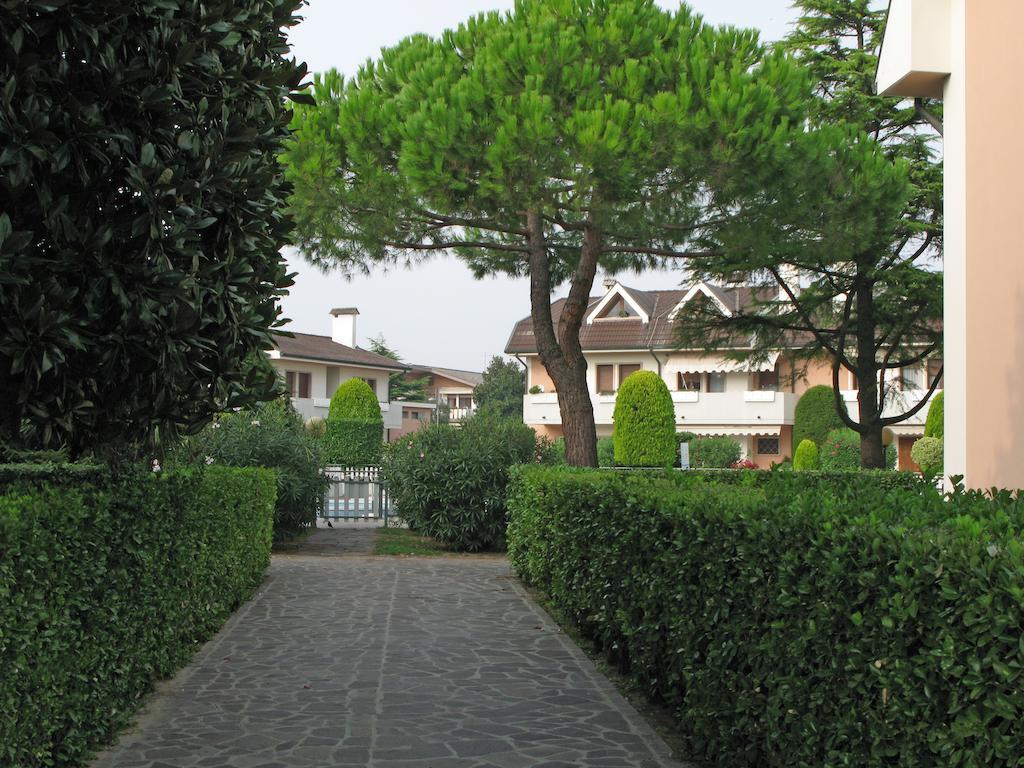 Residence Equilio Family Apartments Lido di Jesolo Exterior foto