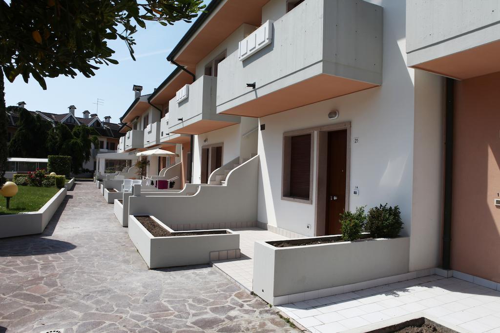 Residence Equilio Family Apartments Lido di Jesolo Exterior foto